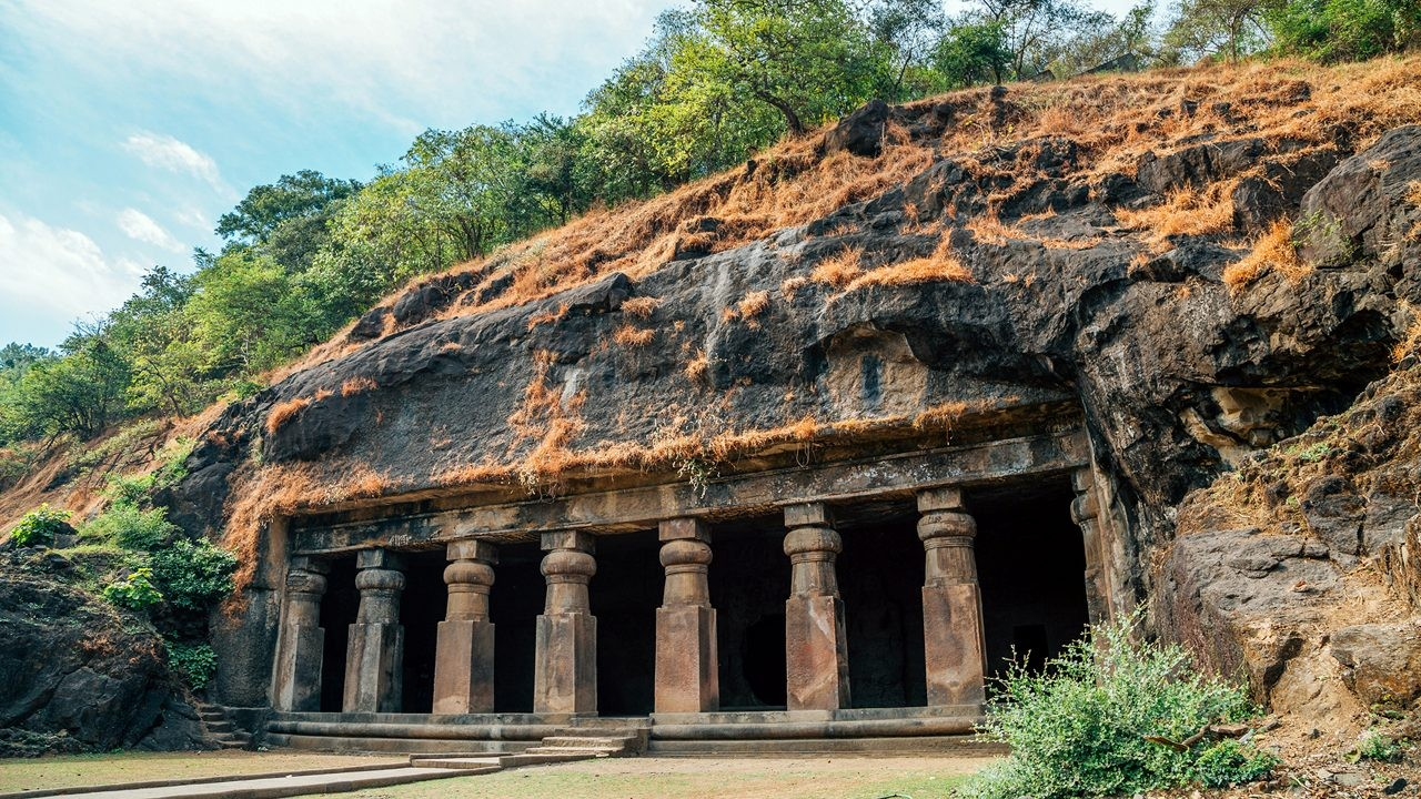 Mumbai with Ajanta Ellora Caves Tour 